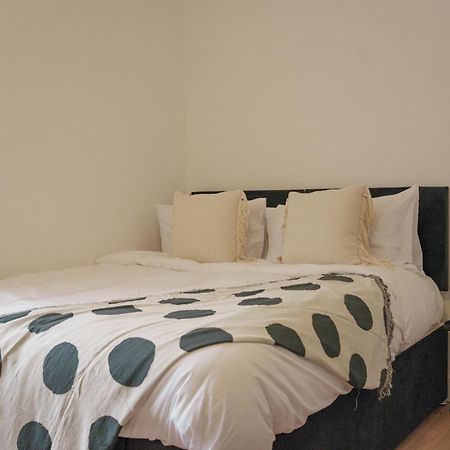 Citycharmms- Entire Home Near Etihad Stadium แมนเชสเตอร์ ภายนอก รูปภาพ